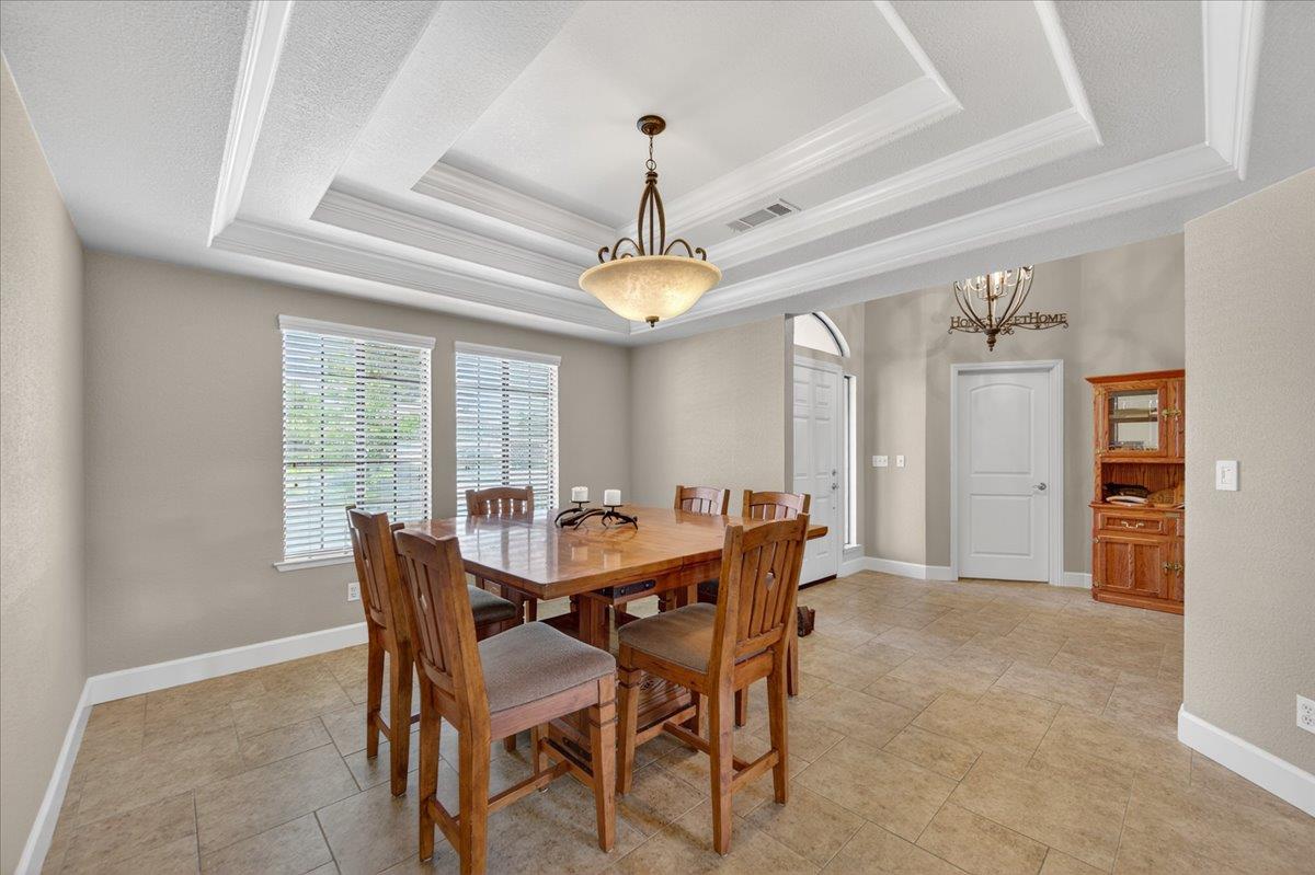 288 W Paul Ave, Clovis, CA 93612