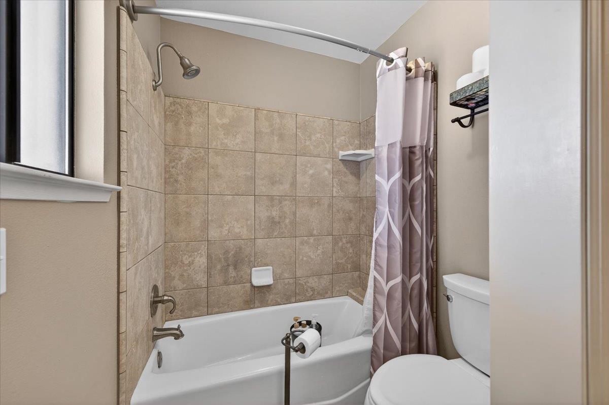 288 W Paul Ave, Clovis, CA 93612