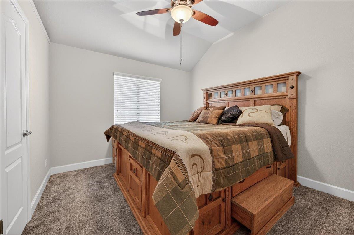 288 W Paul Ave, Clovis, CA 93612