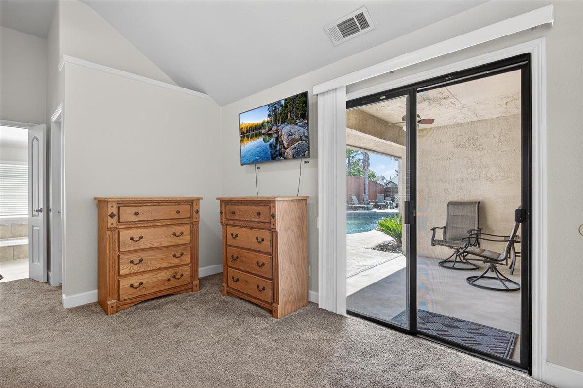 288 W Paul Ave, Clovis, CA 93612