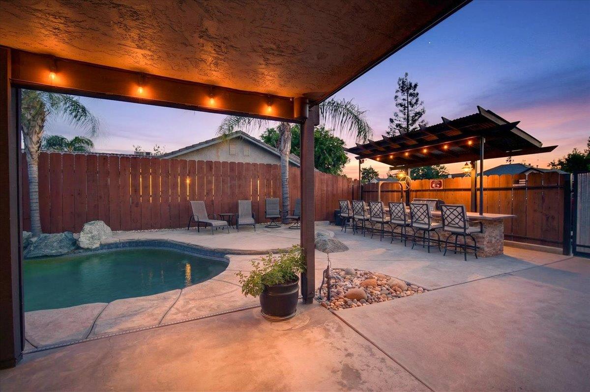 288 W Paul Ave, Clovis, CA 93612