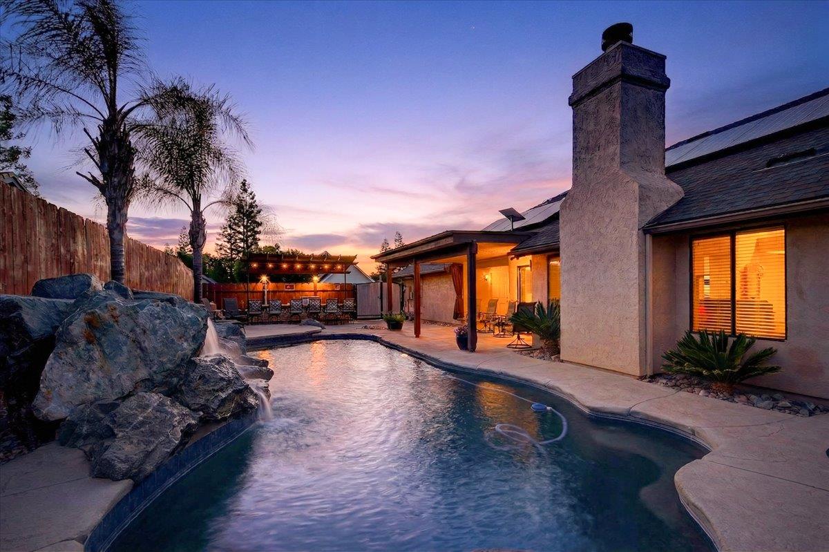 288 W Paul Ave, Clovis, CA 93612