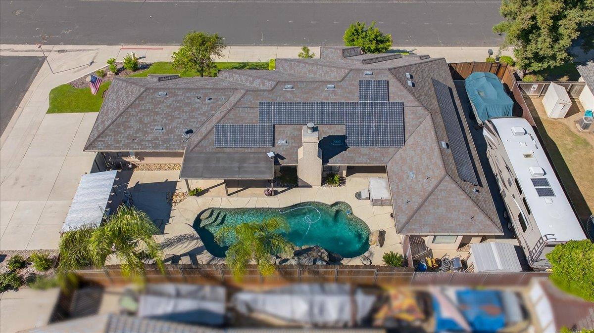 288 W Paul Ave, Clovis, CA 93612