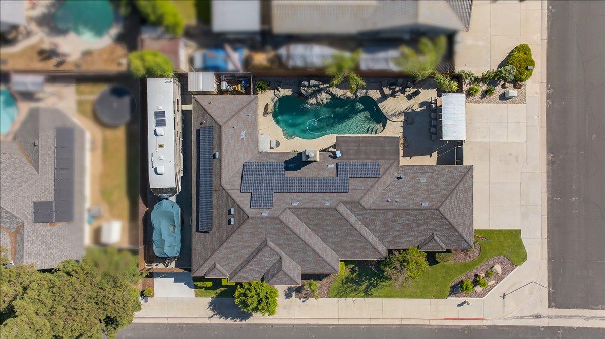 288 W Paul Ave, Clovis, CA 93612