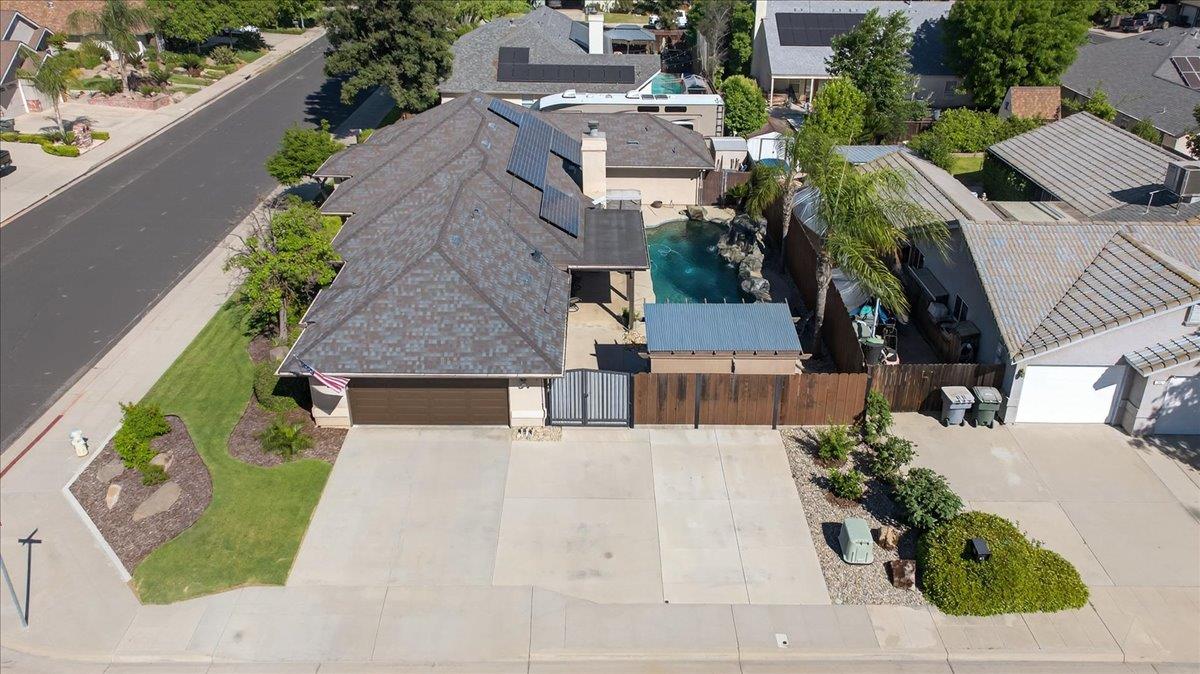 288 W Paul Ave, Clovis, CA 93612