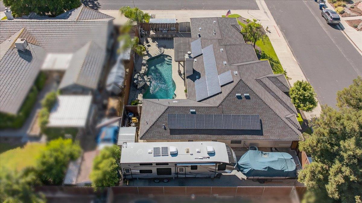 288 W Paul Ave, Clovis, CA 93612