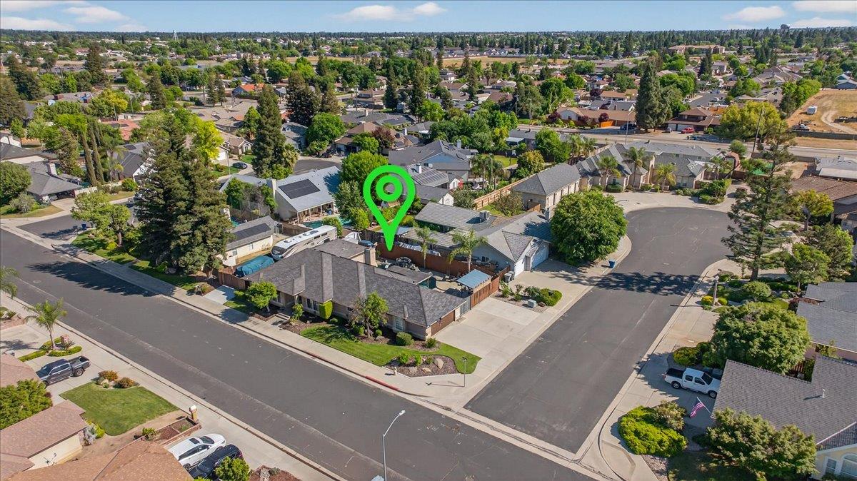 288 W Paul Ave, Clovis, CA 93612
