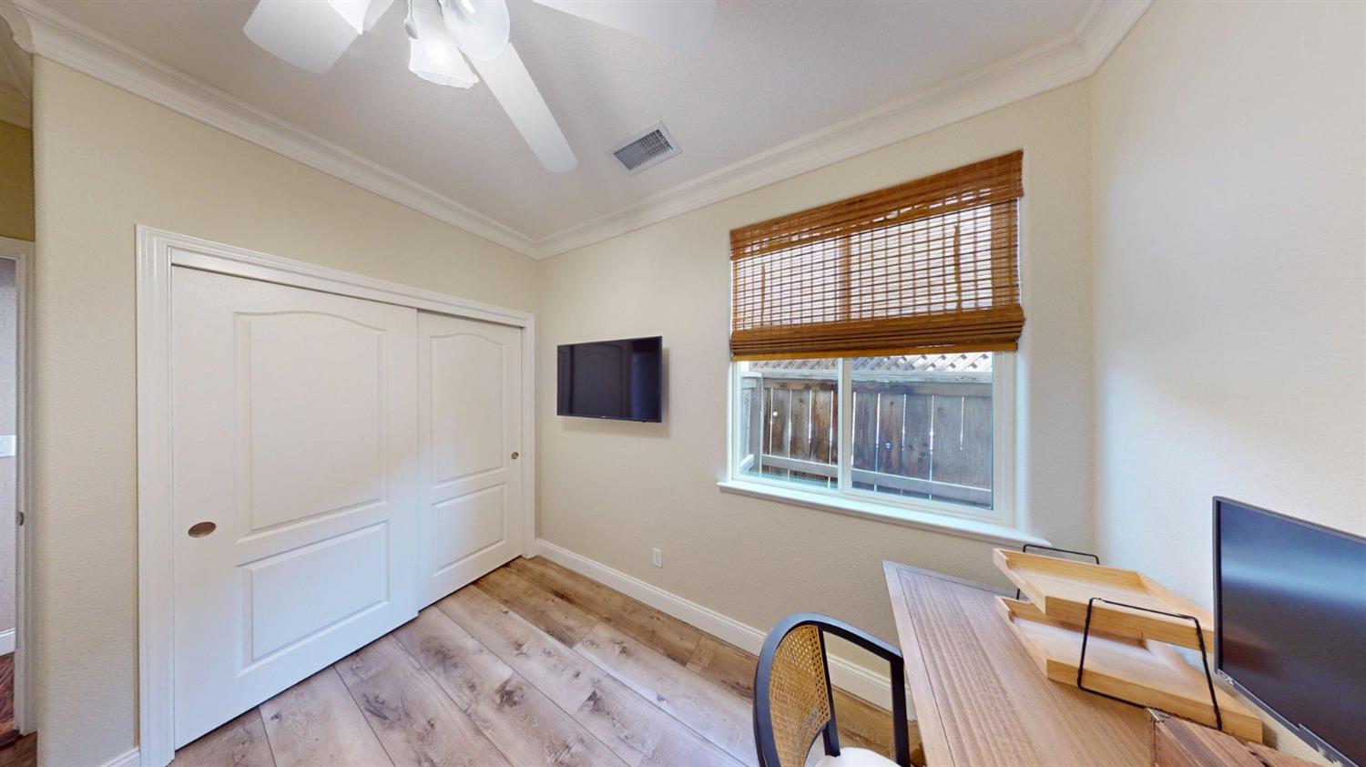 4207 Serena Ln, Clovis, CA 93619