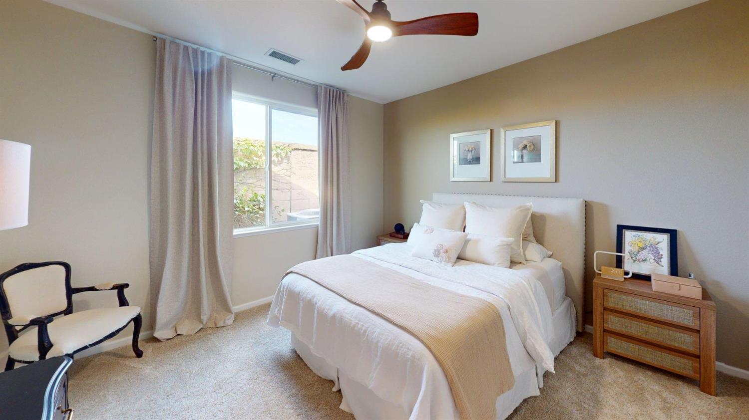 4207 Serena Ln, Clovis, CA 93619