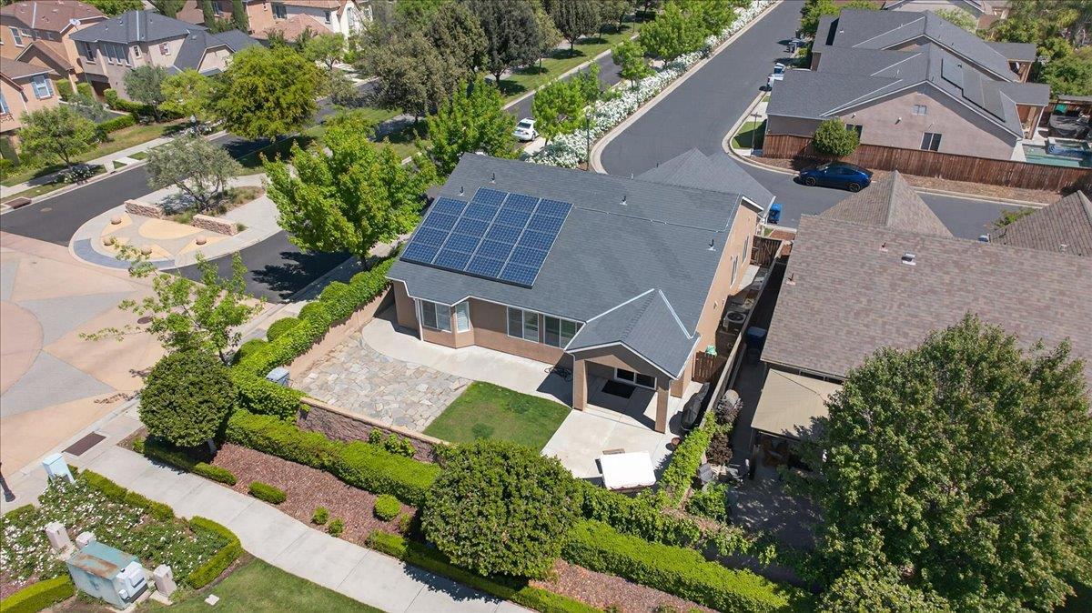 1776 N McPherson Ln, Clovis, CA 93619