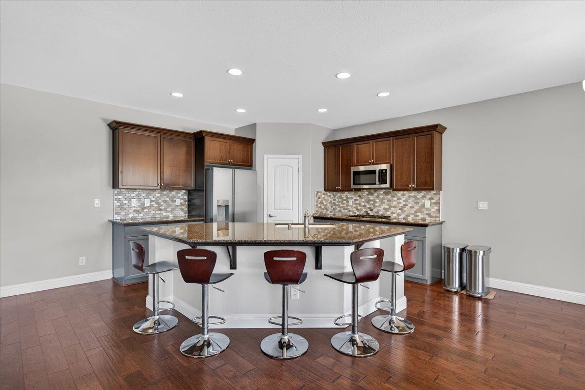 1776 N McPherson Ln, Clovis, CA 93619