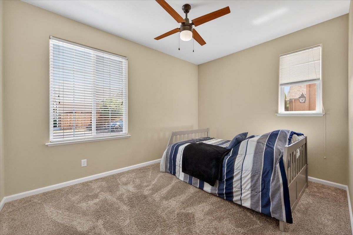 1776 N McPherson Ln, Clovis, CA 93619