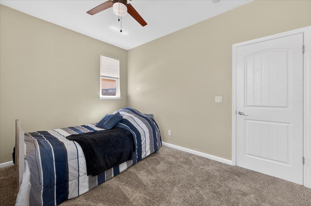 1776 N McPherson Ln, Clovis, CA 93619