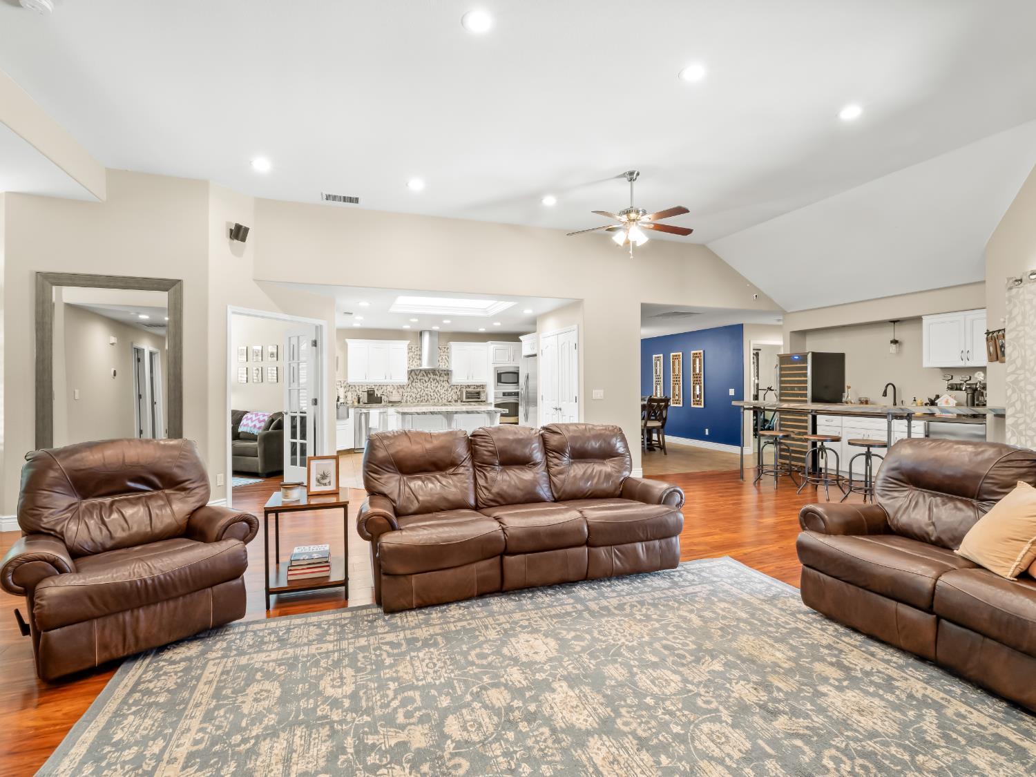 2690 Joshua Ave, Clovis, CA 93611