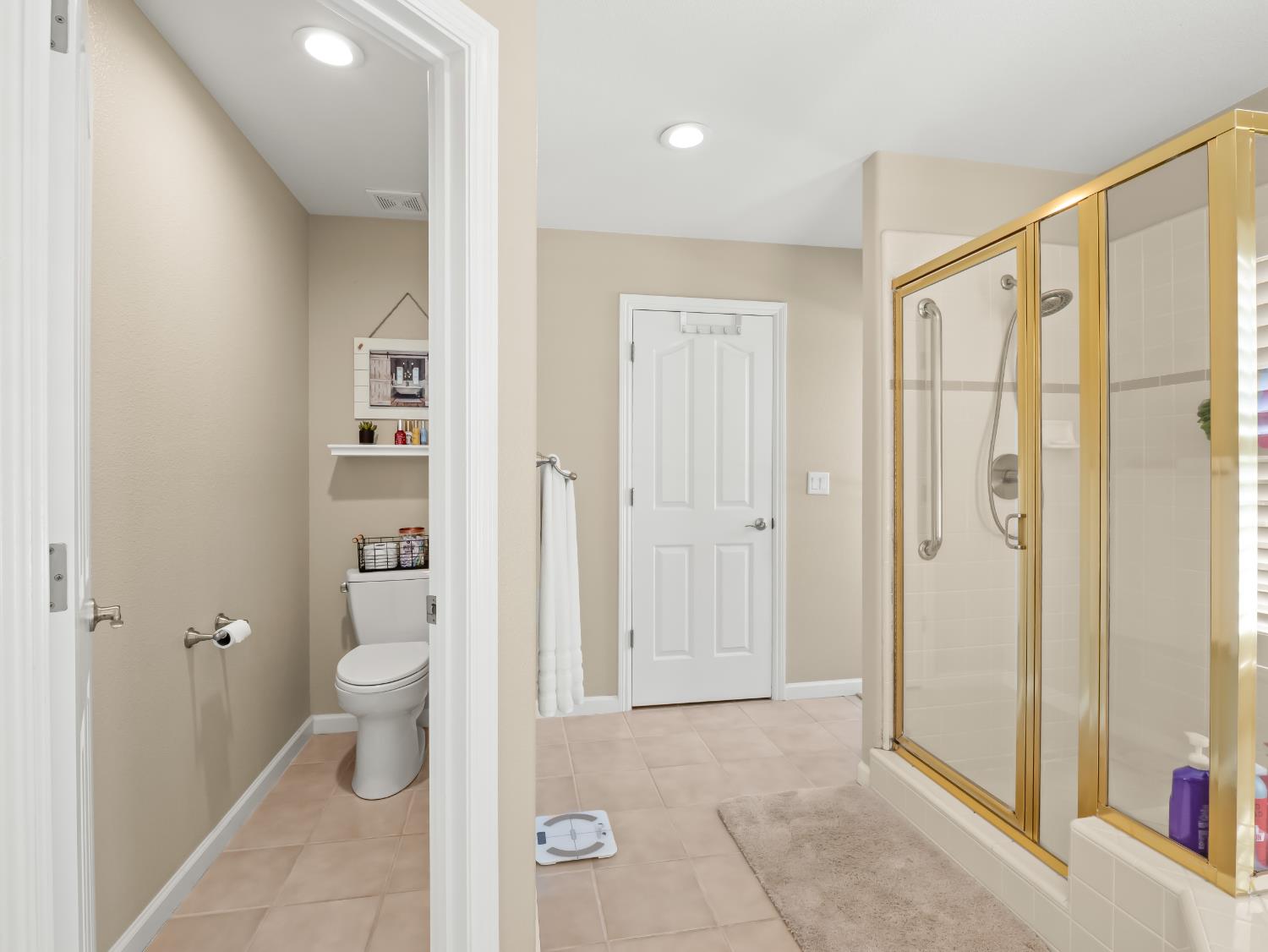 2690 Joshua Ave, Clovis, CA 93611