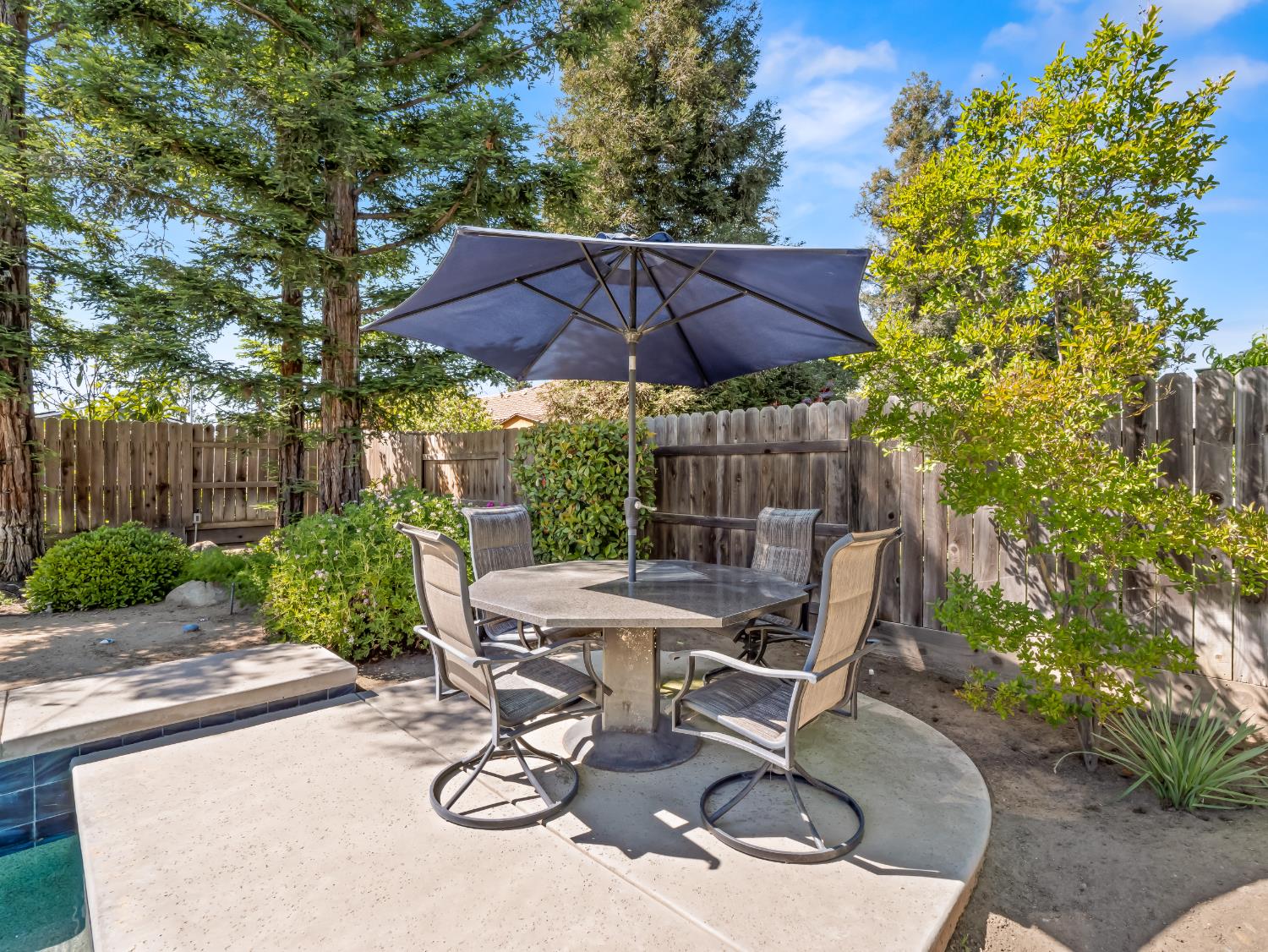 2690 Joshua Ave, Clovis, CA 93611