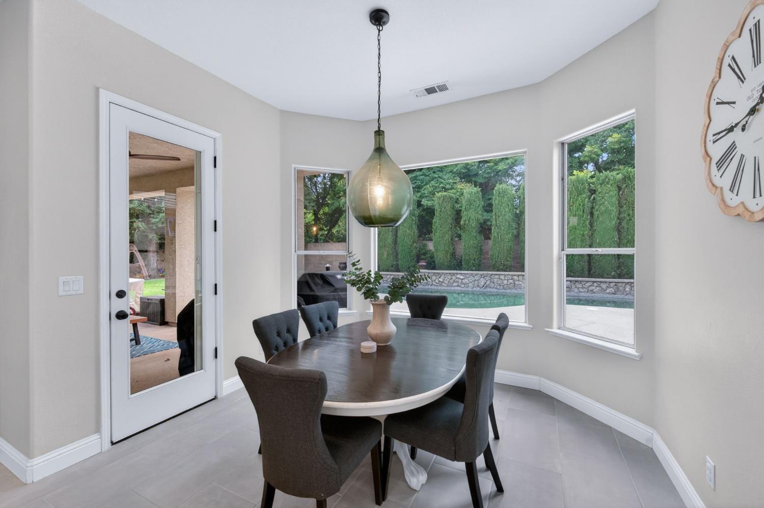 1026 N Cherry Ln, Clovis, CA 93611