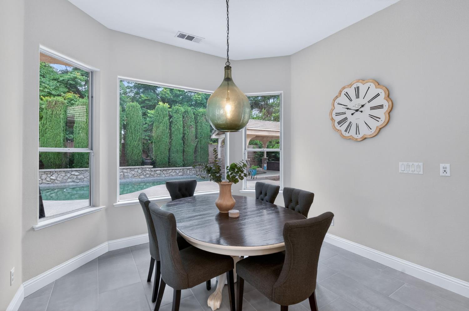1026 N Cherry Ln, Clovis, CA 93611