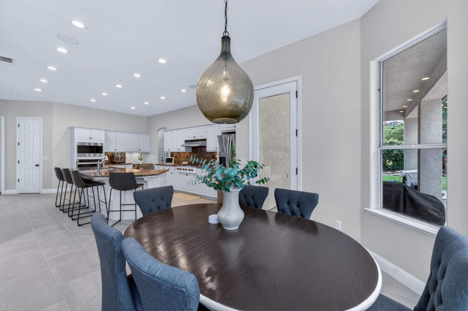 1026 N Cherry Ln, Clovis, CA 93611