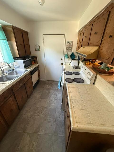 2415 Fordham Ave, Clovis, CA 93611