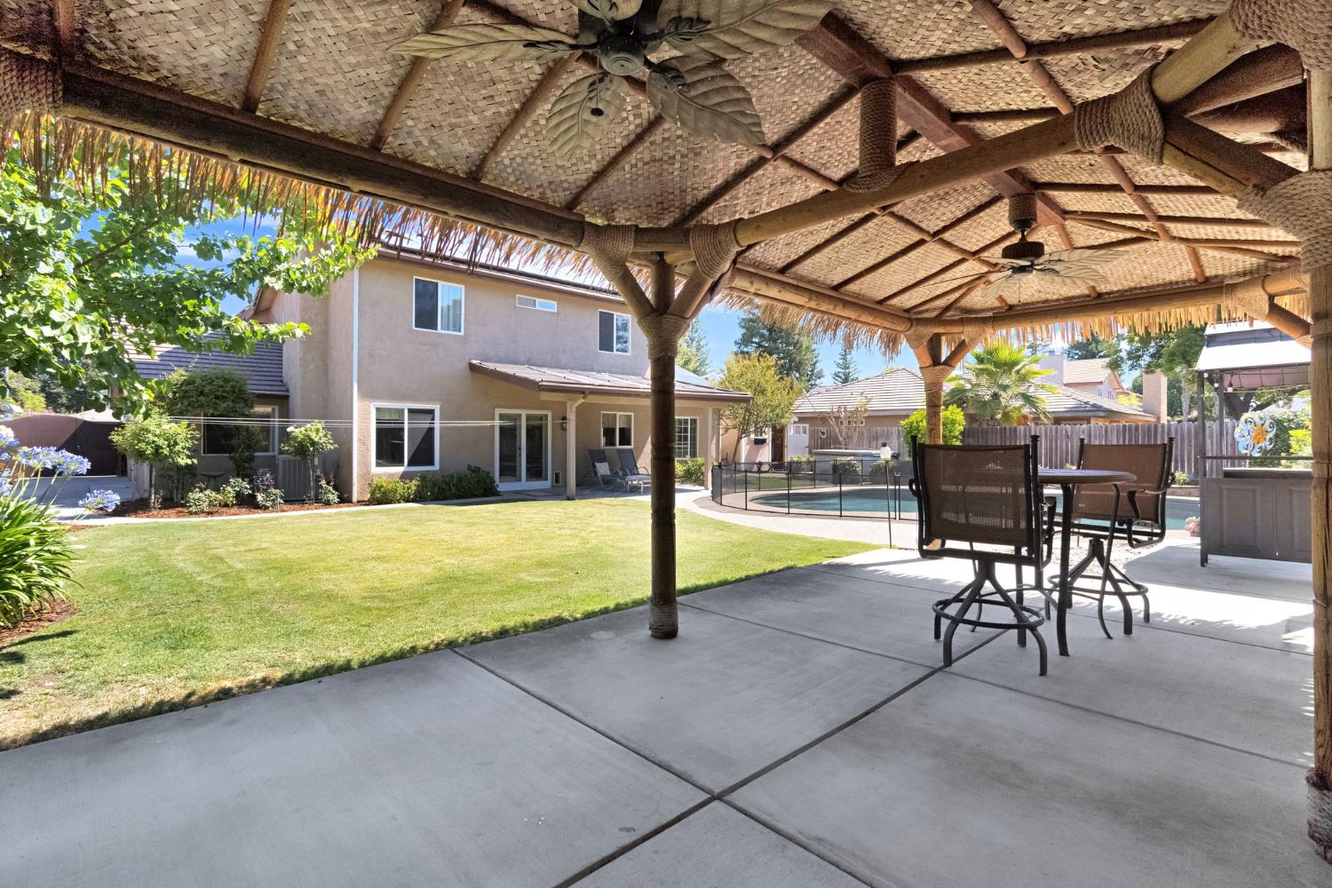 1742 Cromwell Ave, Clovis, CA 93611