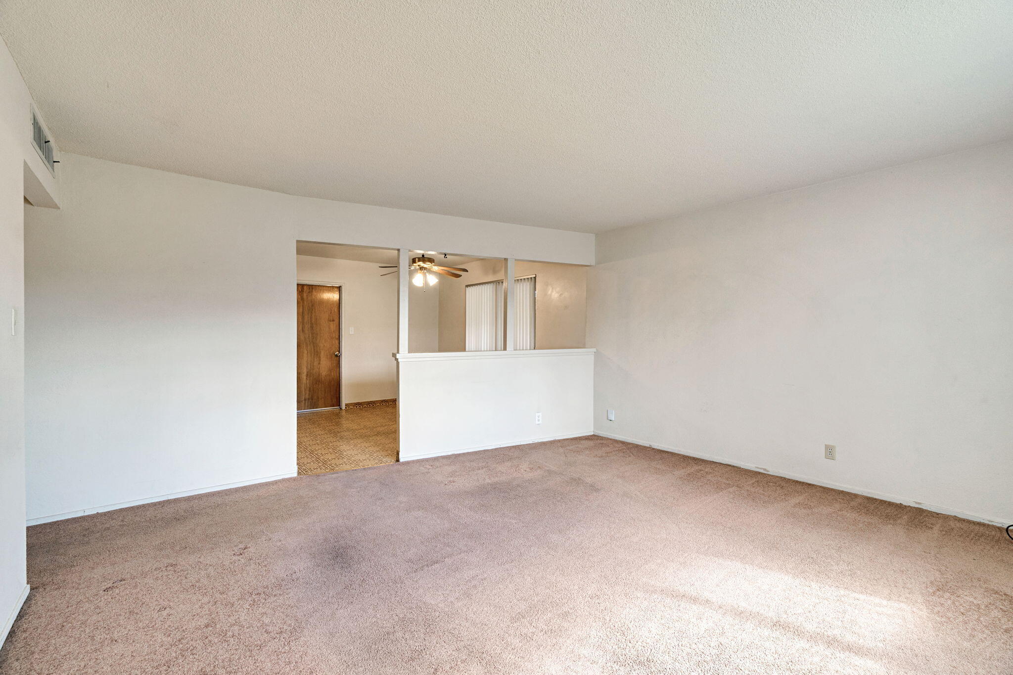 578 W Beverly Dr, Clovis, CA 93612