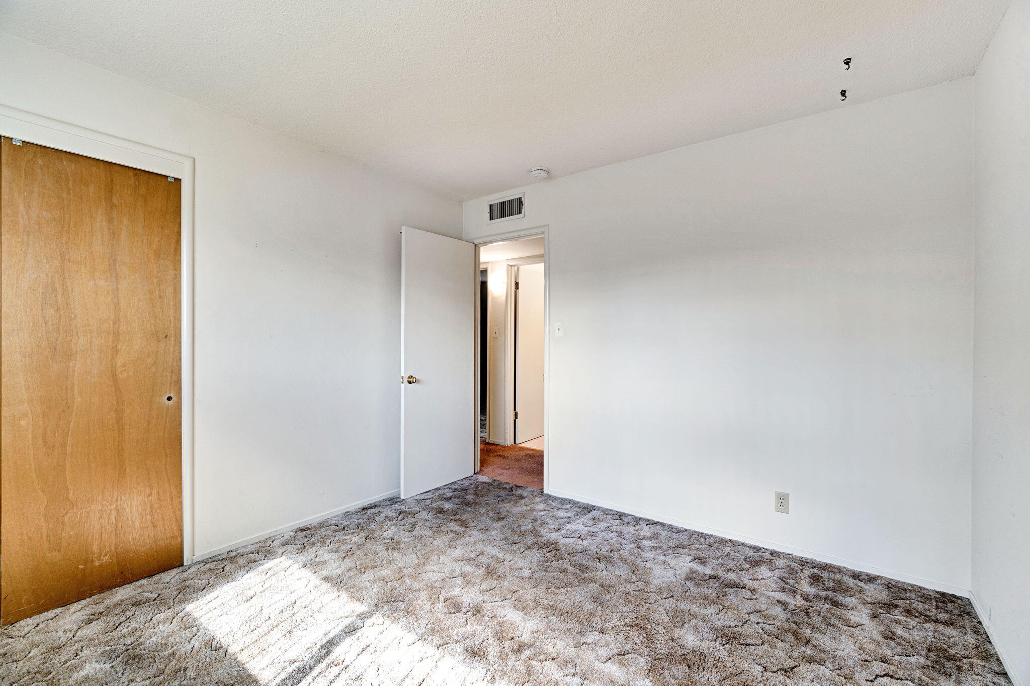 578 W Beverly Dr, Clovis, CA 93612