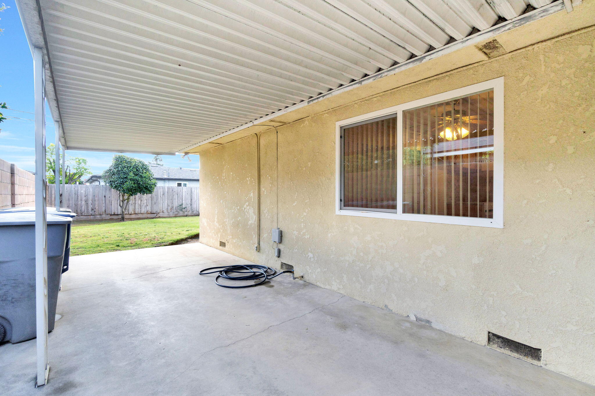 578 W Beverly Dr, Clovis, CA 93612