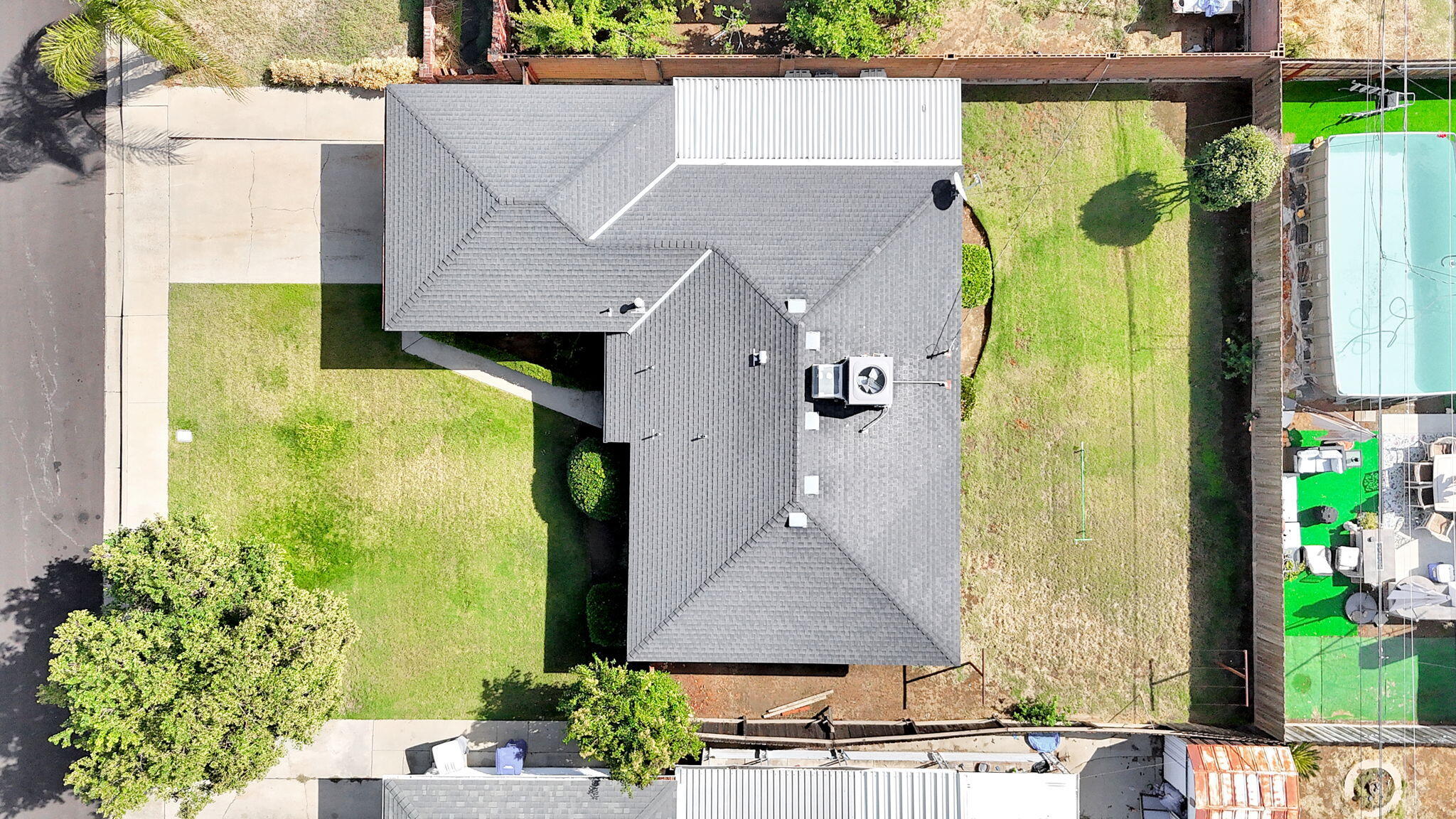 578 W Beverly Dr, Clovis, CA 93612